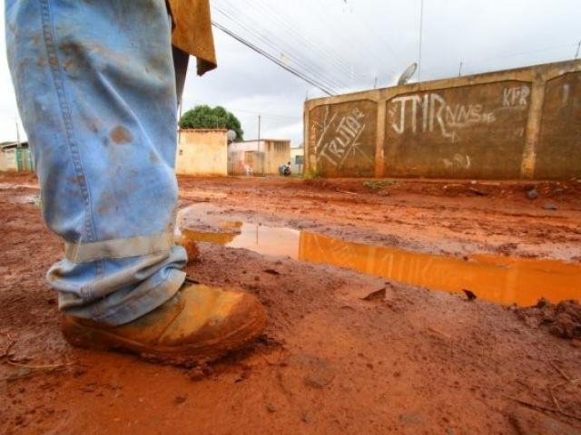 Moradores do bairro Aero Rancho aguardam com ansiedade decisão do TCE sobre obras suspensas