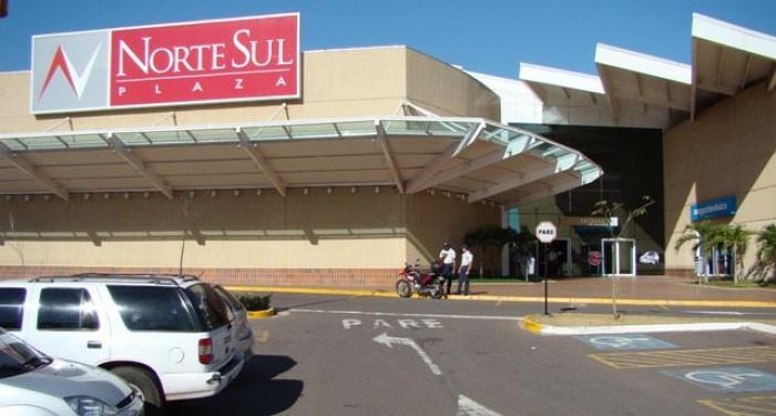 O Shopping Norte sul Plaza oferece happy hour, a partir das 10h, com três canecas de Chopp a R$ 13,95 e três caipirinhas por R$ 18,00 (Foto: Arquivo)