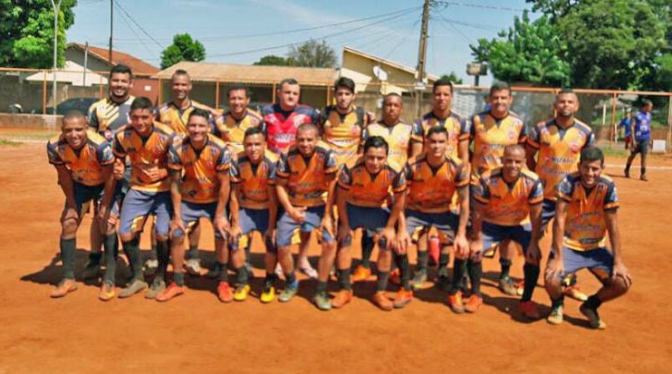 Mesmo disputando quatro competições diferentes, time do Arsenal continua invicto e faz história no futebol amador da Capital de MS (Foto: Arquivo)