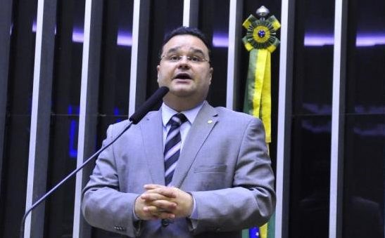 Texto, de autoria do deputado Fábio Trad, determina que seja oferecida ao consumidor, a opção de cancelamento em separado dos serviços adquiridos em combos de operadoras (Arquivo)